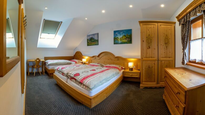 Villa Flora Apartments