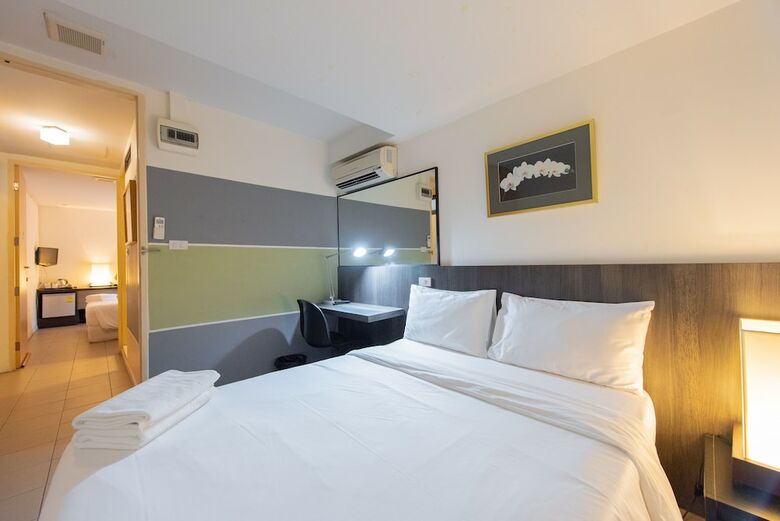Hotel Escape At Sathorn Terrace