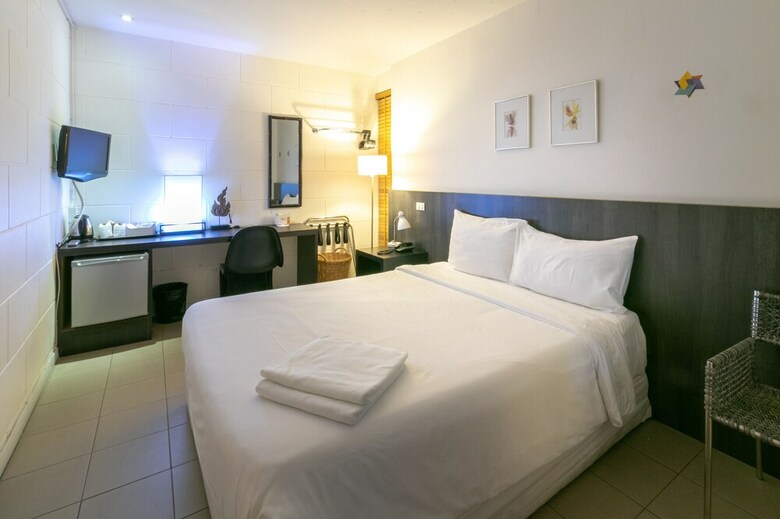 Hotel Escape At Sathorn Terrace