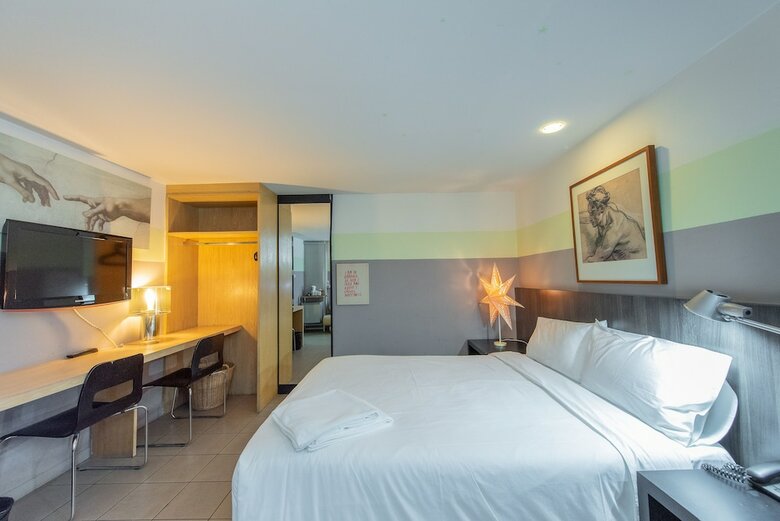Hotel Escape At Sathorn Terrace