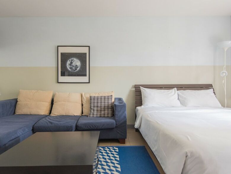 Hotel Sathorn Terrace Apartment