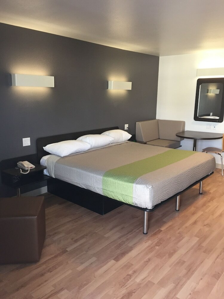 Motel Studio 6 Victorville - Apple Valley