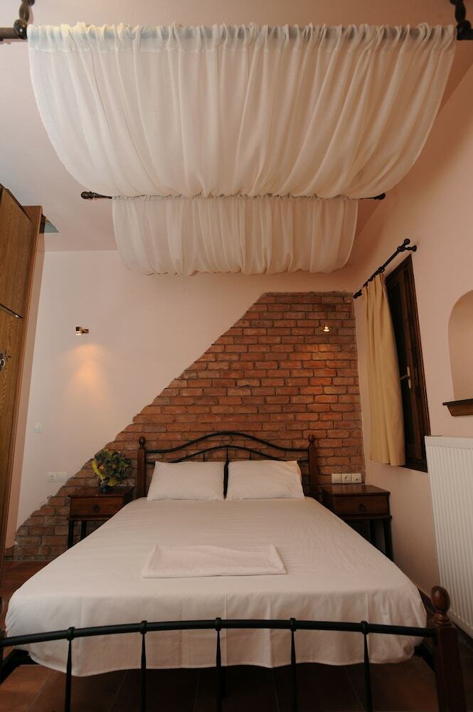 Apartamentos Symmetron Suites