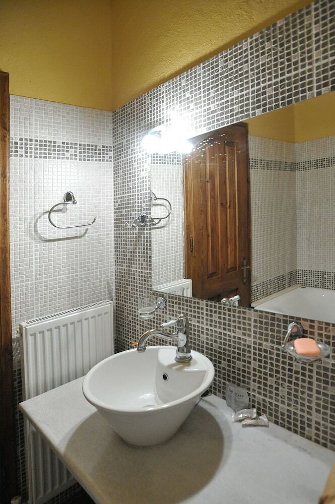 Apartamentos Symmetron Suites