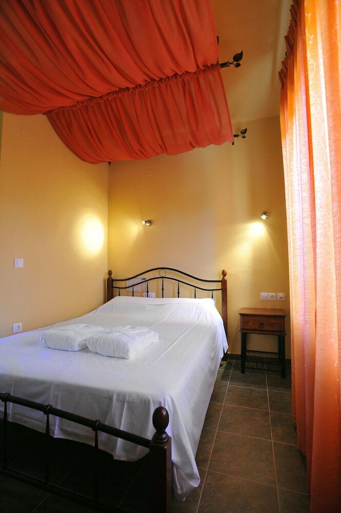 Apartamentos Symmetron Suites