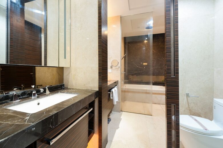 Yicheng Apartment Pazhou Poly World Center