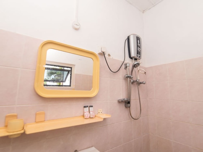Hotel Oyo 335 King Leisure Residence