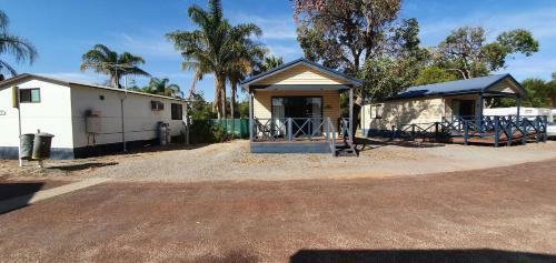 Pinjarra Caravan Park And Cabins