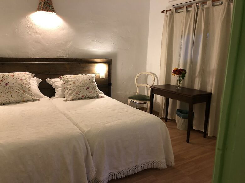 Agroturismo El Estanque Y El Almendro