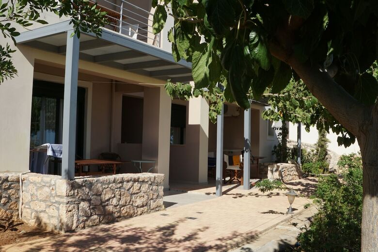Portela Apartments Kastri