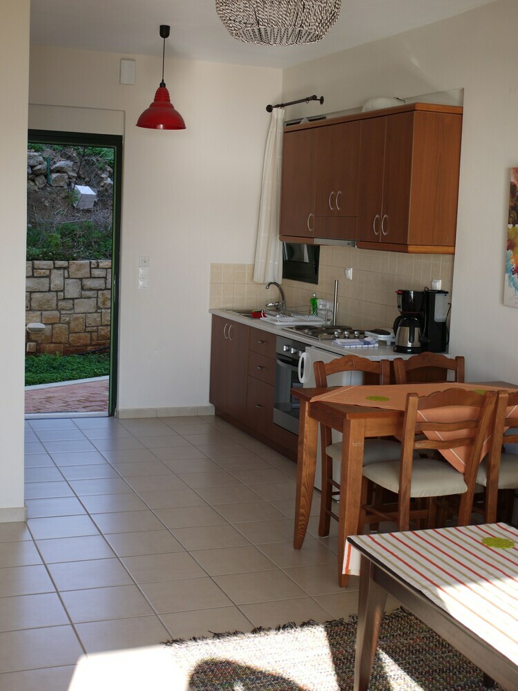Portela Apartments Kastri