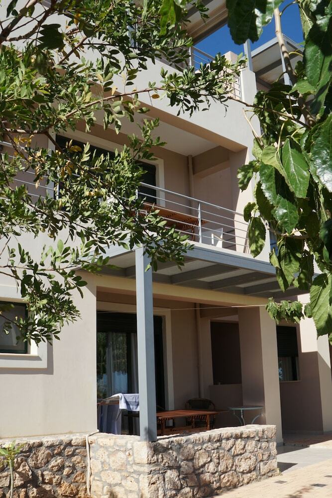 Portela Apartments Kastri