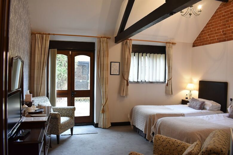 Bed & Breakfast At The Farmhouse Hunters Hall