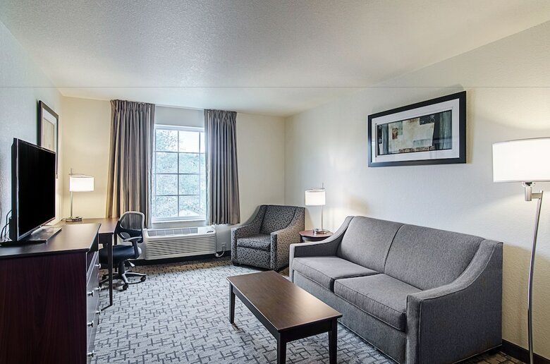 Hotel Cobblestone Inn & Suites - Guernsey