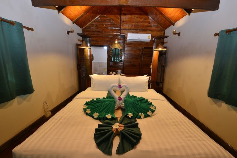 Hotel Koh Jum Ocean Beach Resort