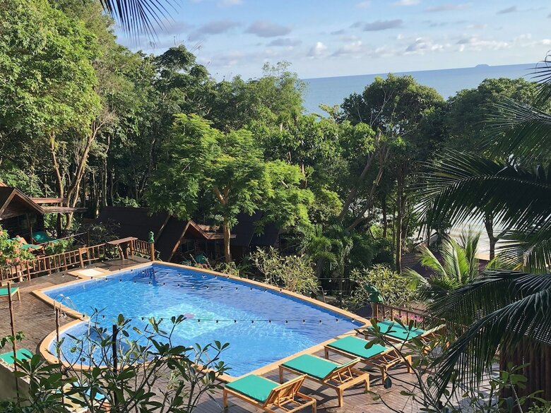 Hotel Koh Jum Ocean Beach Resort