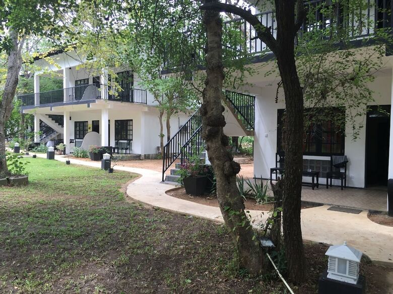 Hotel Flower Garden Eco Village