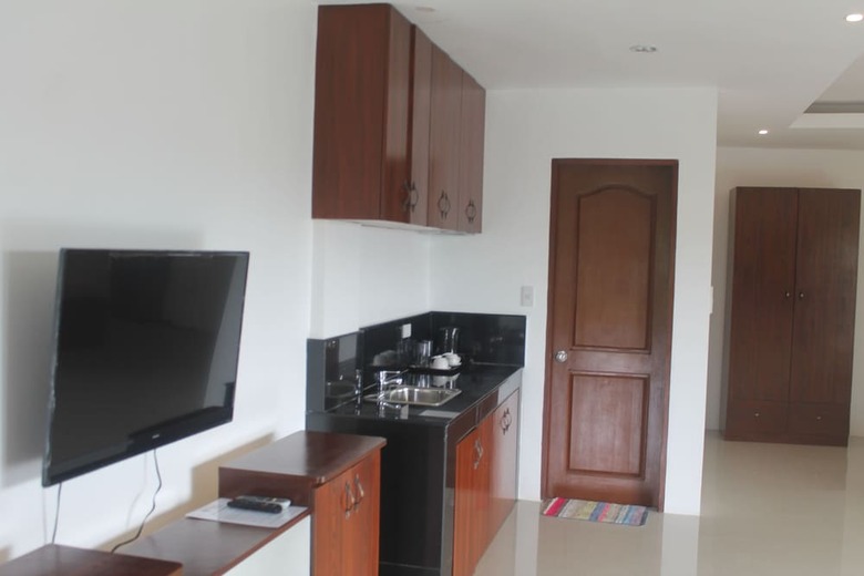 Dreamland Residences Hotel