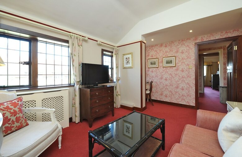 The Montagu Arms Hotel