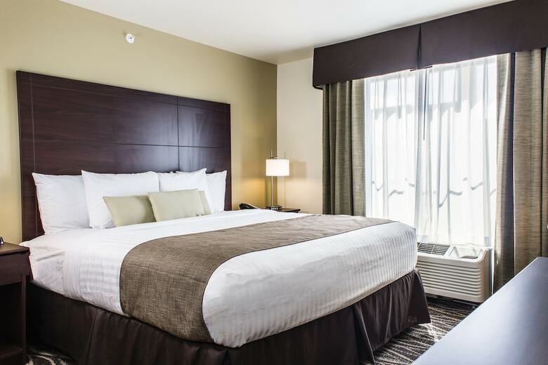 Cobblestone Hotel & Suites ? Stevens Point
