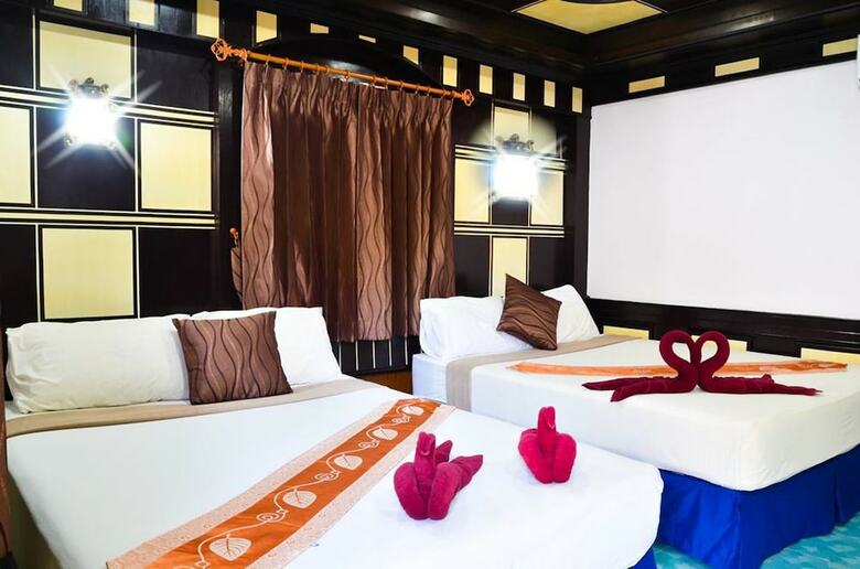 Hotel Lanta Nature Beach Resort