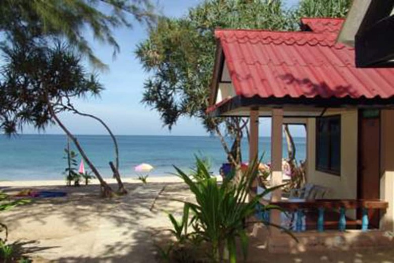 Hotel Lanta Nature Beach Resort