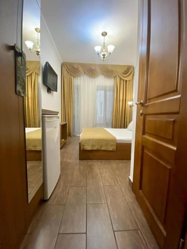 Boomerang Business Hotel