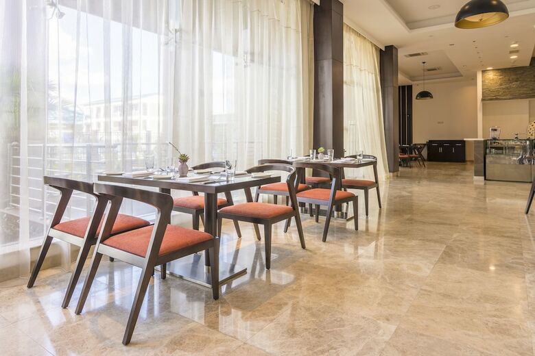 Hotel Crowne Plaza Nairobi Airport