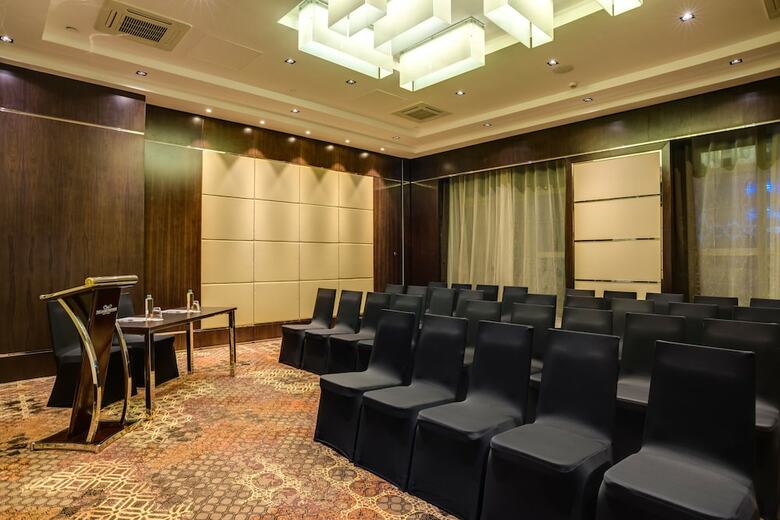 Hotel Crowne Plaza Nairobi Airport