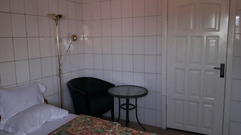 Hotel Royal Triangle Guest House
