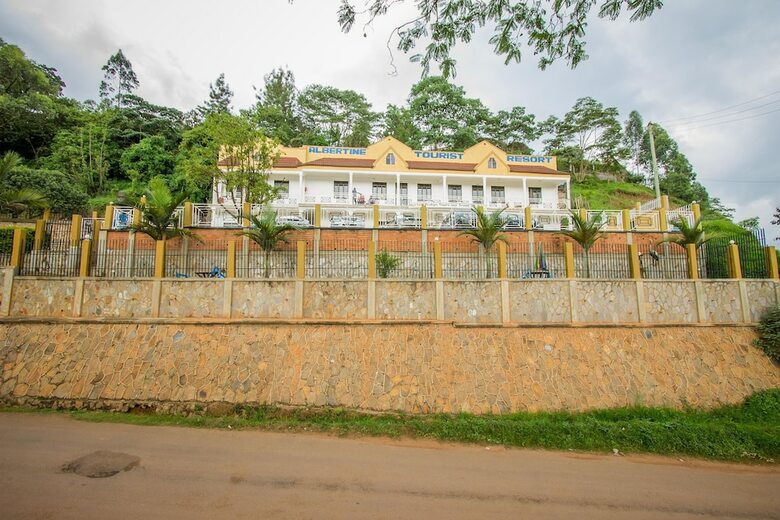 Hotel Albertine Tourist Resort