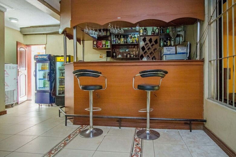 Hotel Crystal Suites And Apartments
