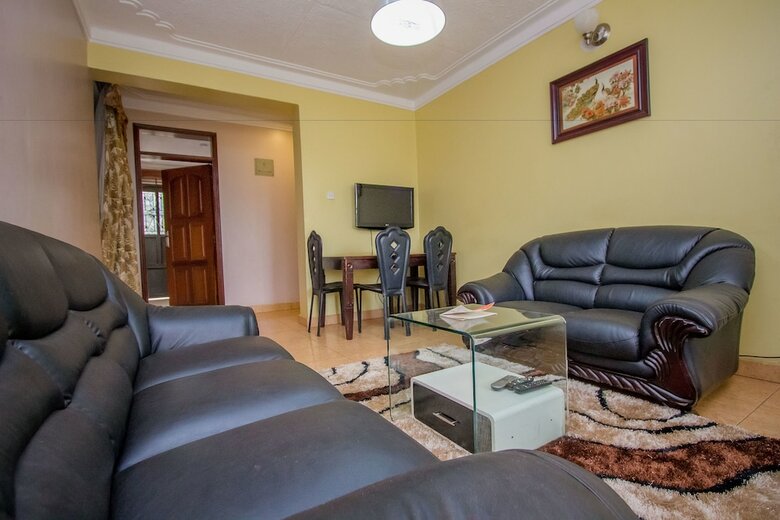 Hotel Crystal Suites And Apartments