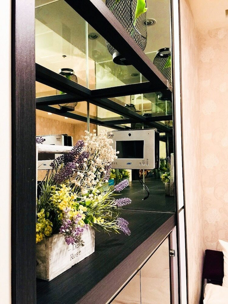Q Square Apartment