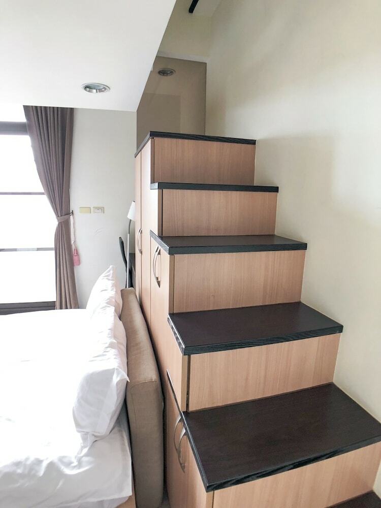 Q Square Apartment