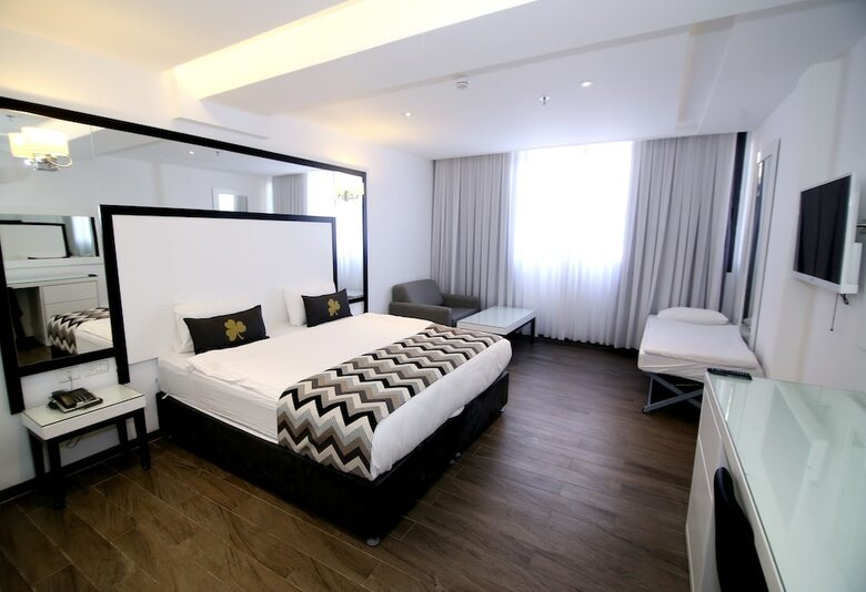 Hotel G Suites & Spa