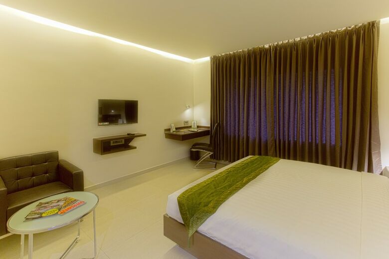 Hotel Treebo Grand Premier Suites