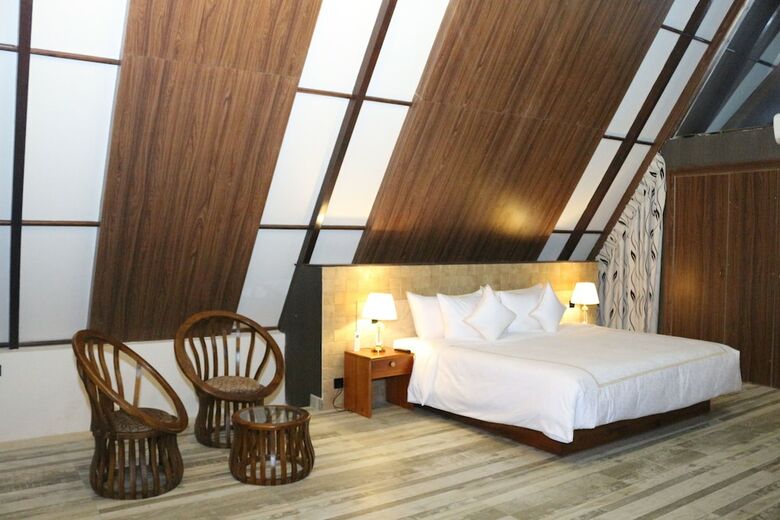 Hotel Liyya Water Villas