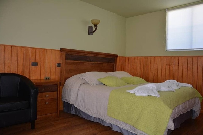 Inaki Uhi Hotel
