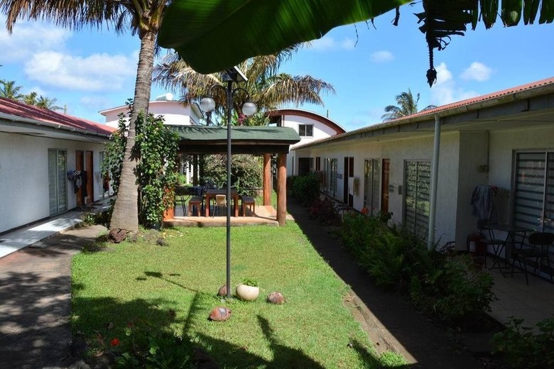 Inaki Uhi Hotel