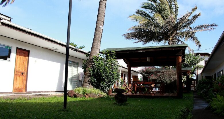 Inaki Uhi Hotel