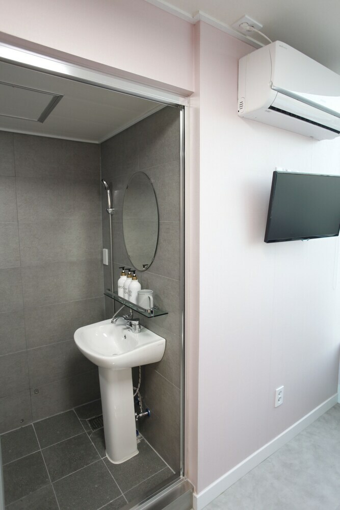 Hotel Mj Guest House