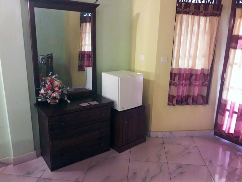Oyo 354 Lagoon Garden Hotel