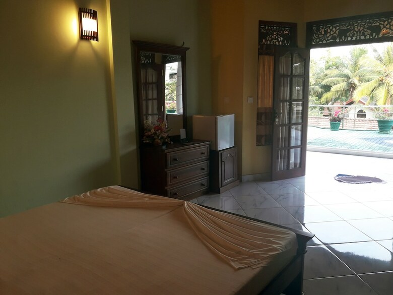 Oyo 354 Lagoon Garden Hotel