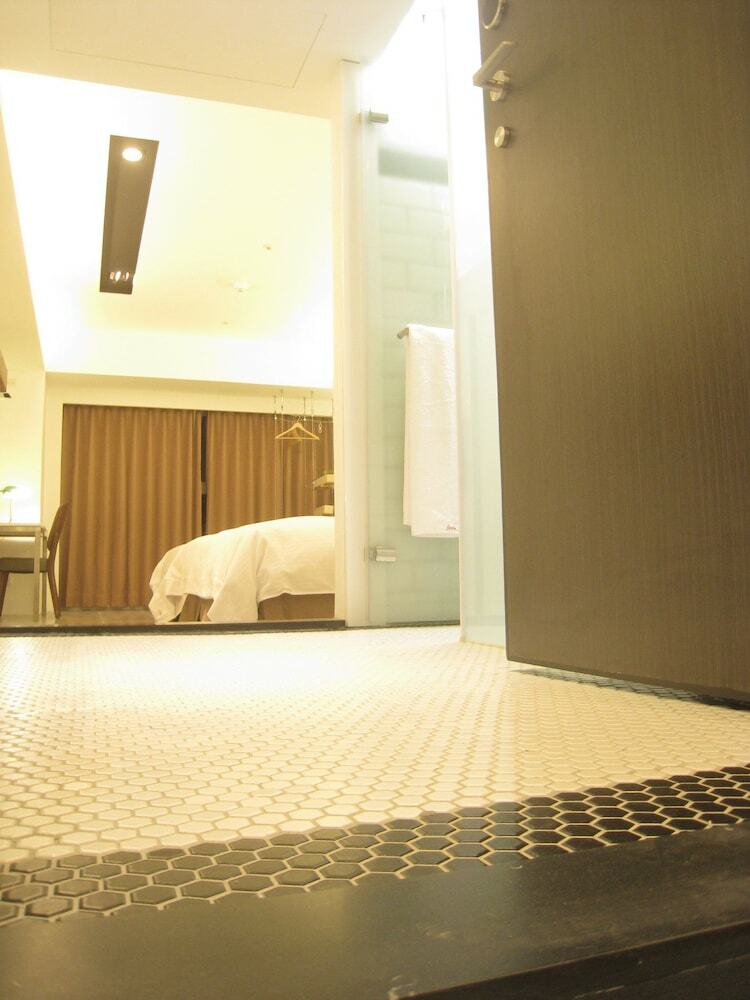 Formosa Boulevard Station Garden Hotel
