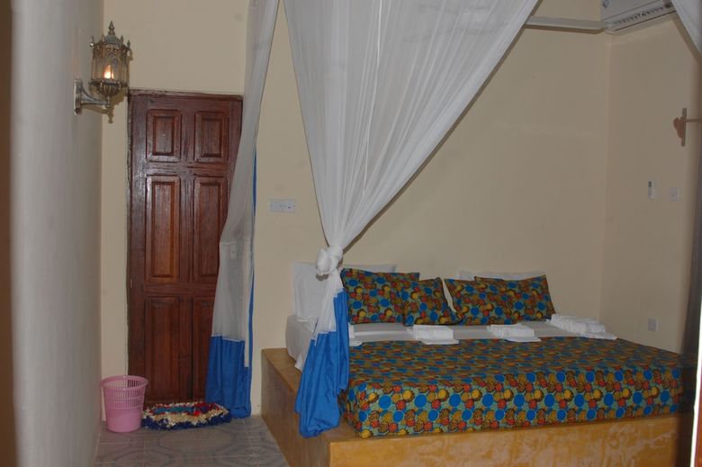 Hotel Blue Earth Beach Bungalows