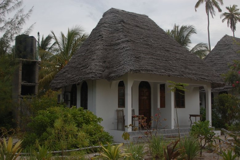 Hotel Blue Earth Beach Bungalows