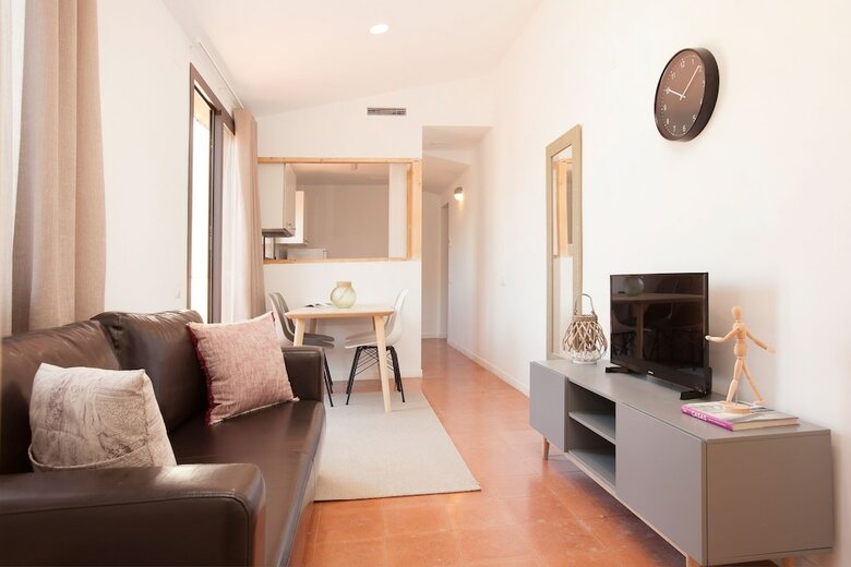 Click&flat Europa Fira Apartments