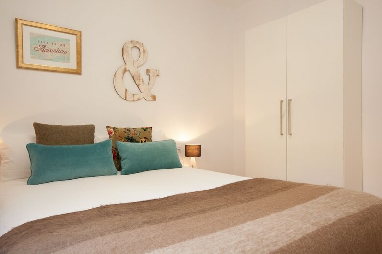 Click&flat Europa Fira Apartments