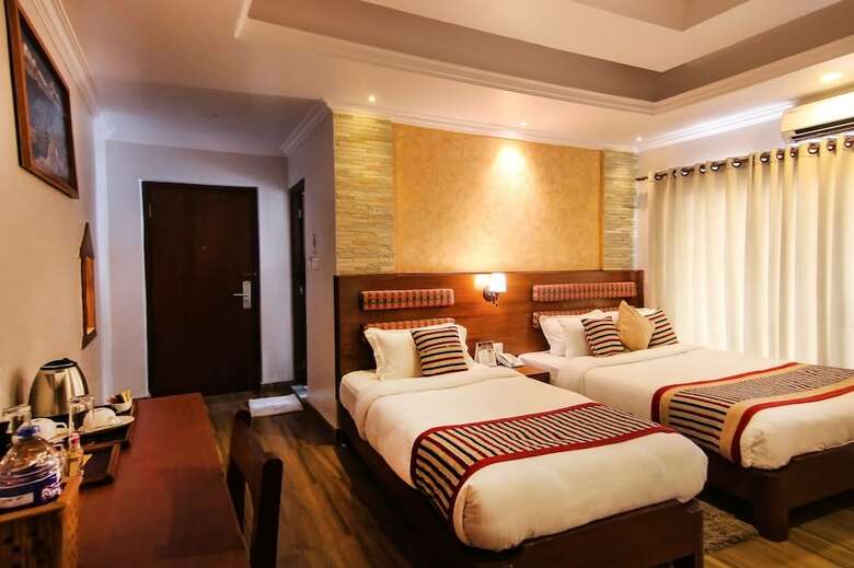 Hotel Kuti Resort And Spa